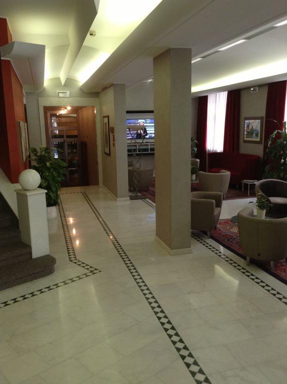 Palace Hotel Moderno Pordenone Esterno foto