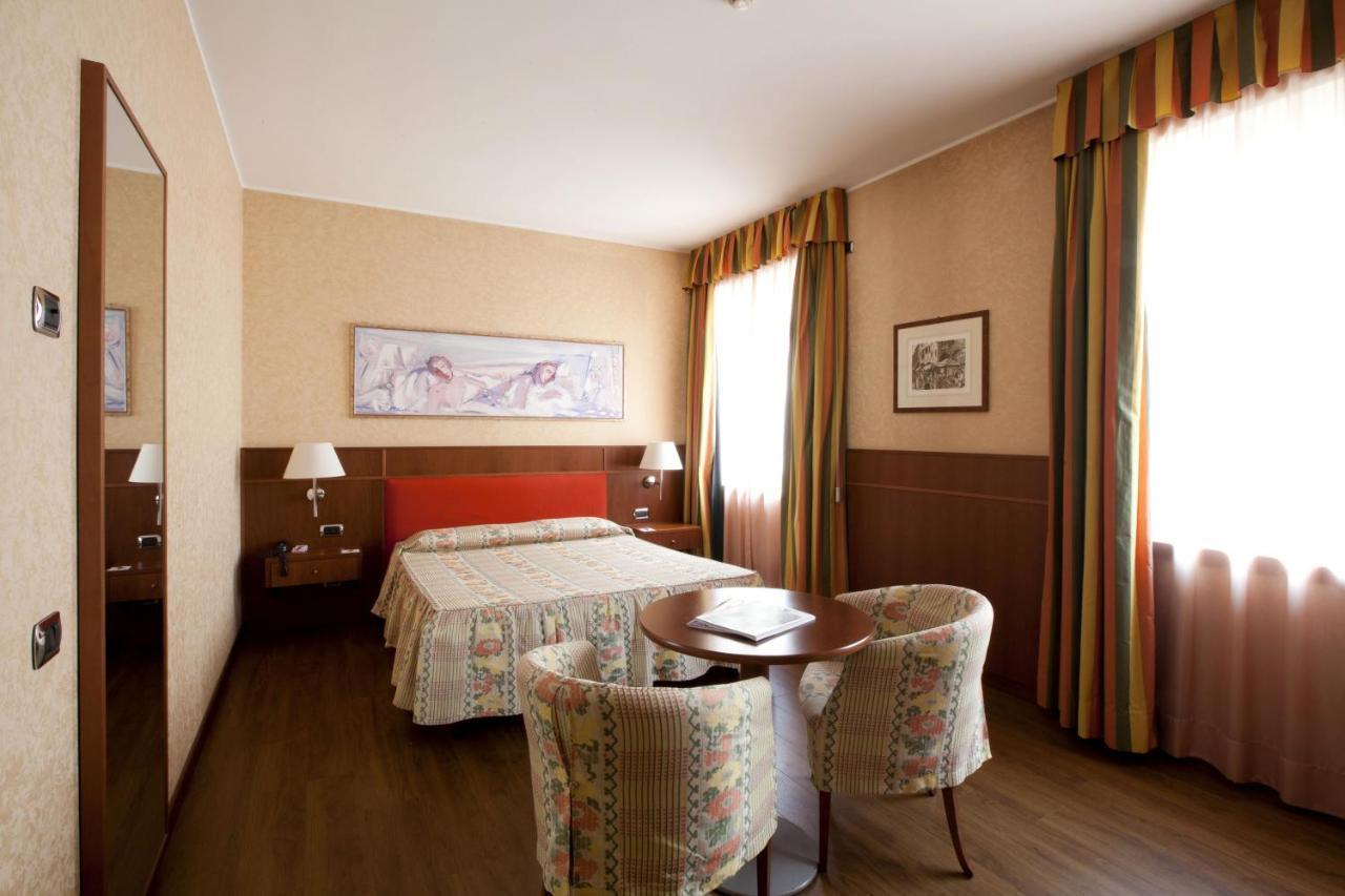 Palace Hotel Moderno Pordenone Esterno foto